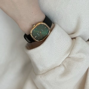 [벤앤쿠 Ven&amp;Qu] Louise-Gold/Vintage Green (unisex) (Black leather) 남녀공용 가죽시계 30*35mm